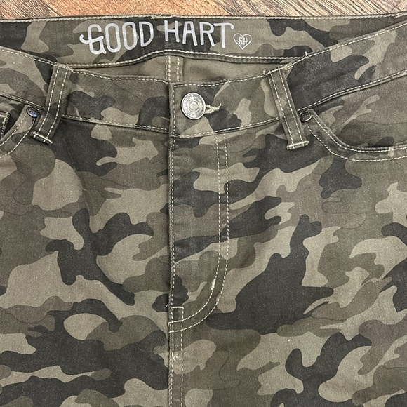 NWT Good Hart Skinny Ankle Camouflage Pants. - Picture 2 of 6